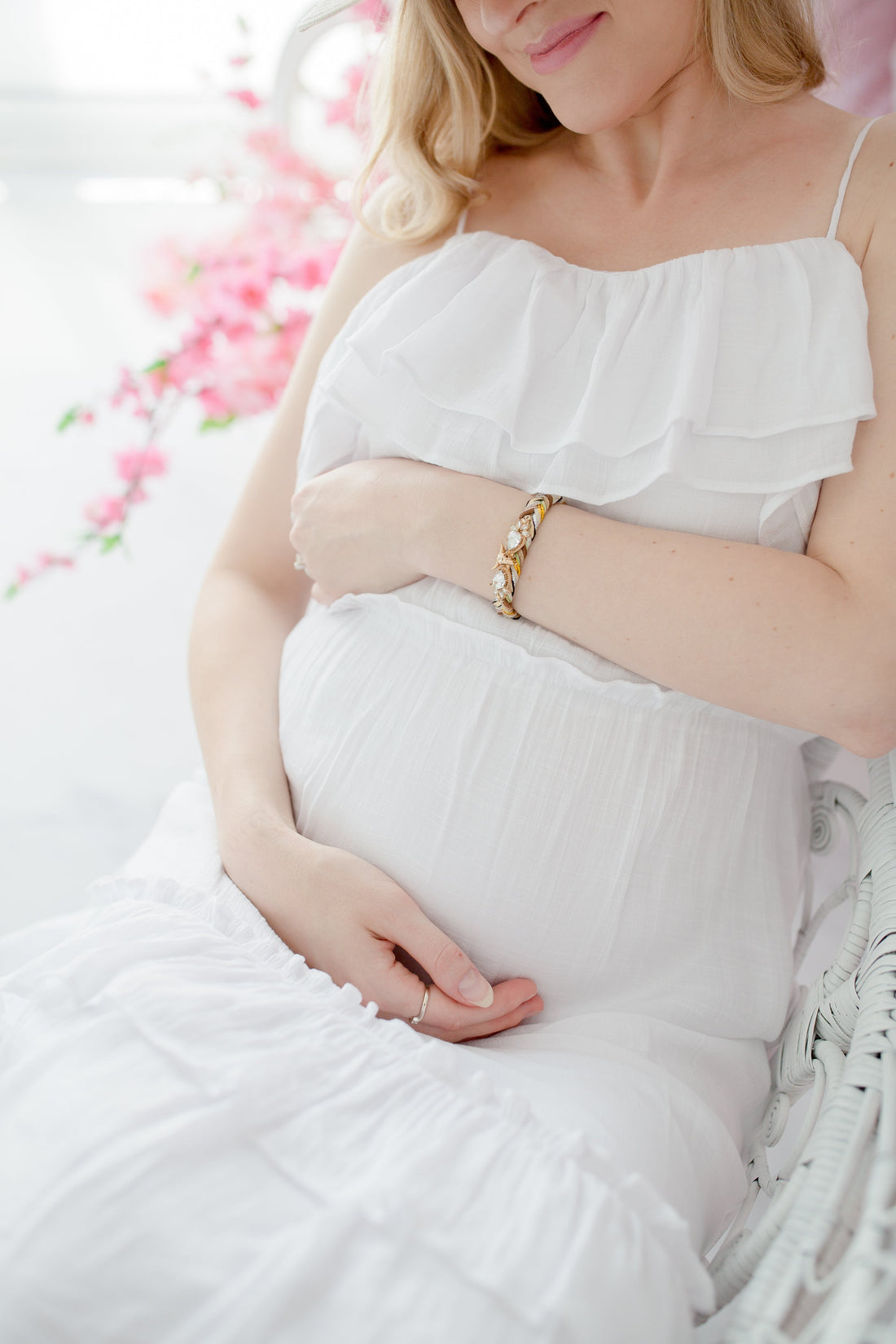 The Ultimate Guide to Pregnancy-Safe Skincare: Nurturing Your Glow